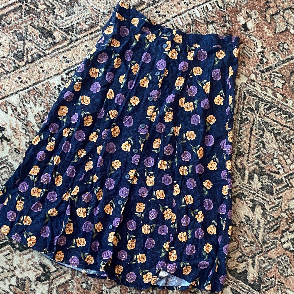 Vintage Sag Harbor Navy Midi Skirt with Gold and Purple Floral